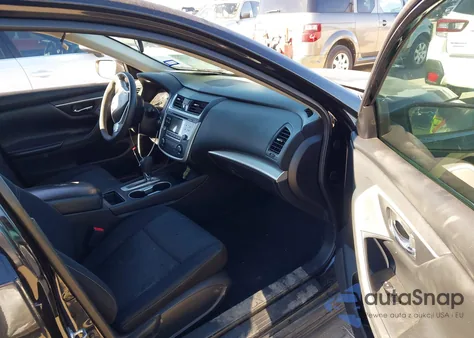 2017 Nissan Altima 2.5 S z USA, uszkodzony, nr VIN 1N4AL3AP2HC152130